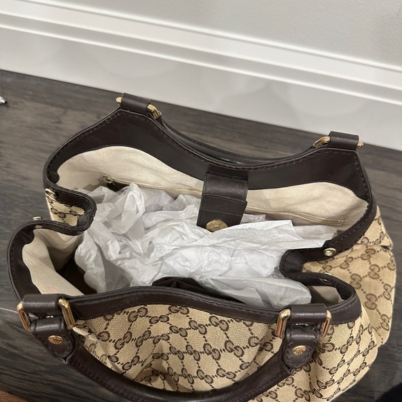 GUCCI Monogram Medium Sukey Tote - Picture 3 of 16